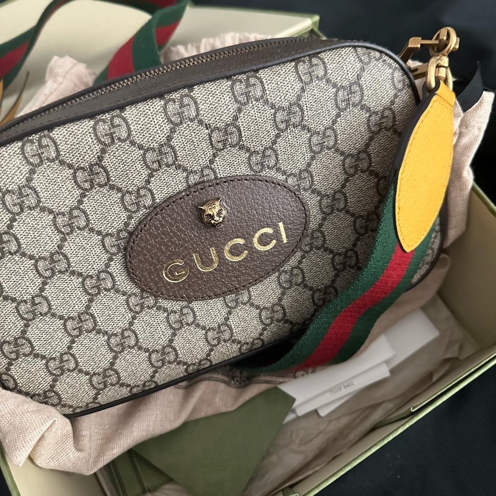 Gucci bag, lightly used 3 times nothing wrong just not using anymore